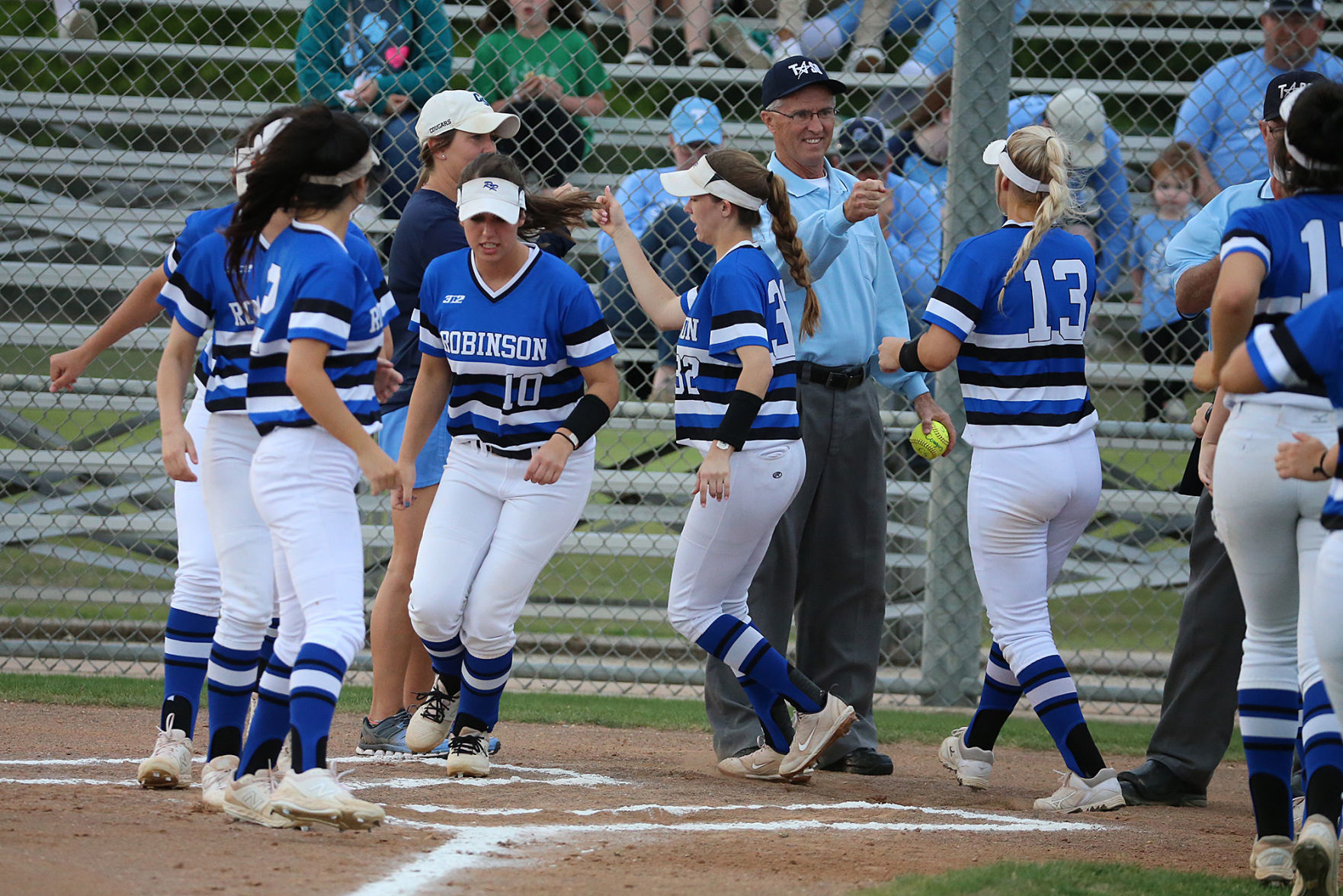Robinson softball